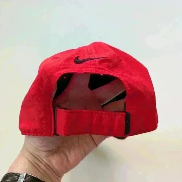 Nike Dri-Fit Red Lightweight Baseball Cap Hat - Picture 4 of 6